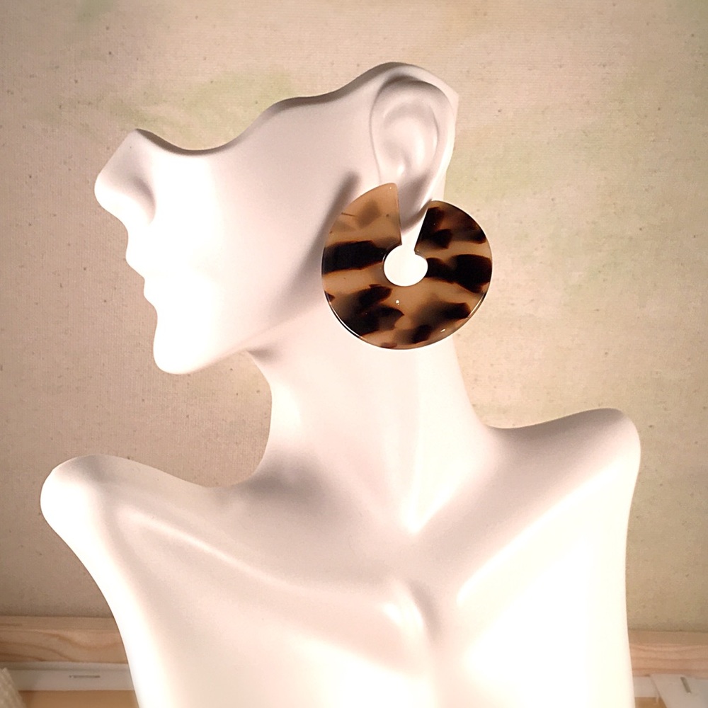 🔸NEW!🔸Tortoise Shell Resin Twist Hoop Earrings